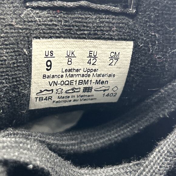 Vans Lindero Suede Leather Low Top Lace Up Sneakers Black Mens Size 9 GUM SOLE - Picture 9 of 10